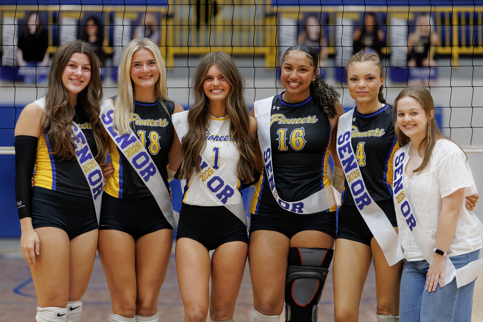 Stillwater honors seniors with win over Moore, rolls through tournament