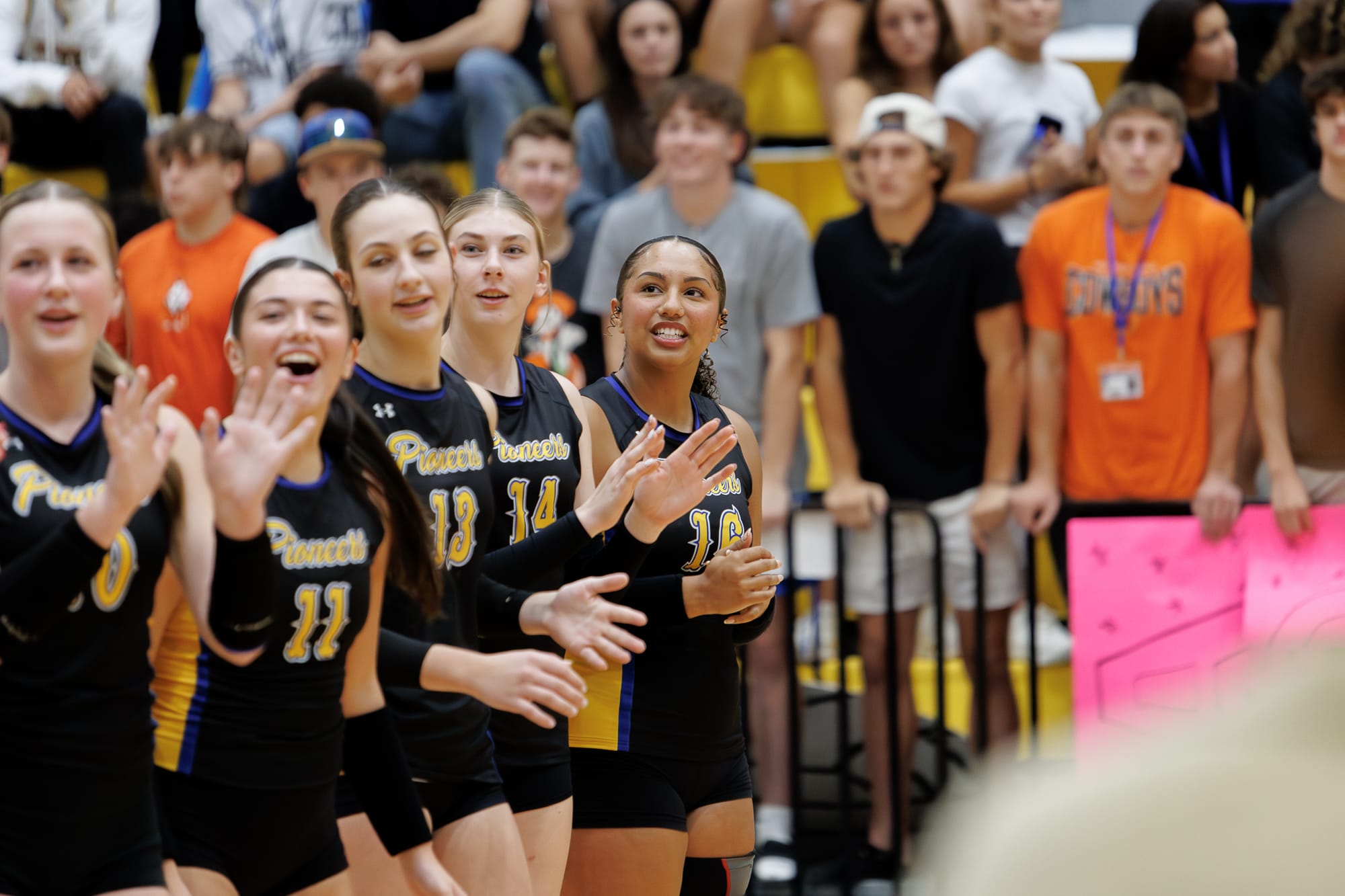 Stillwater honors seniors with win over Moore, rolls through tournament