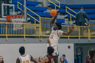 Pioneers Blowout Capitol Hill 81-29, Start Season 2-0